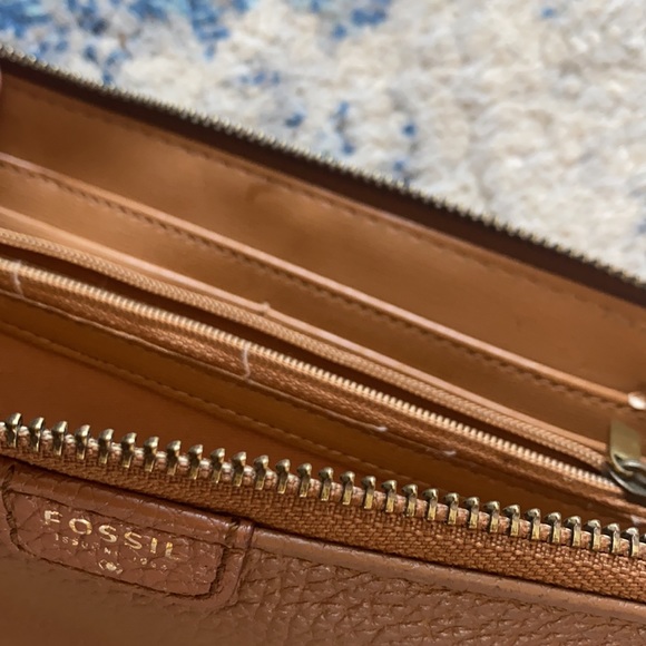 Brown leather fossil wallet - Picture 5 of 6